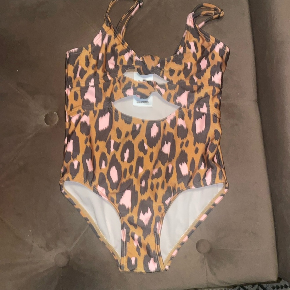 NWOT leopard print girls one piece swimsuit. Sz XS(4/5)